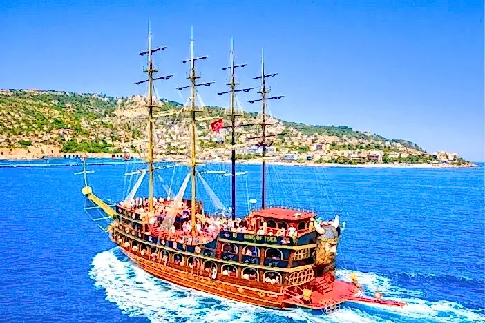 Bakı Korsan Tekne Turu