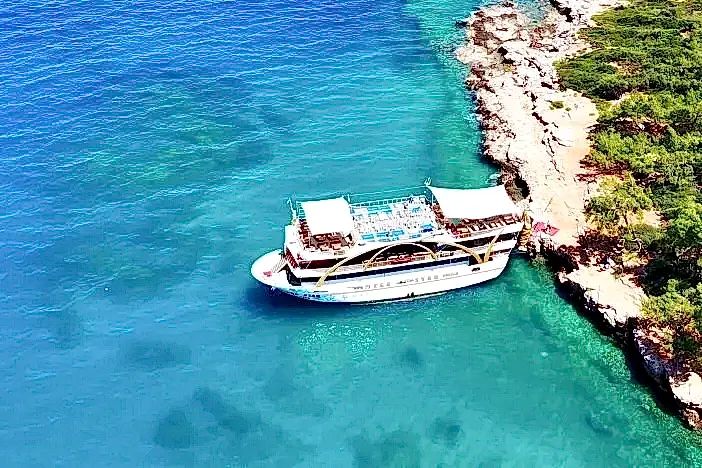 Kemer Mega Star Tekne Turu