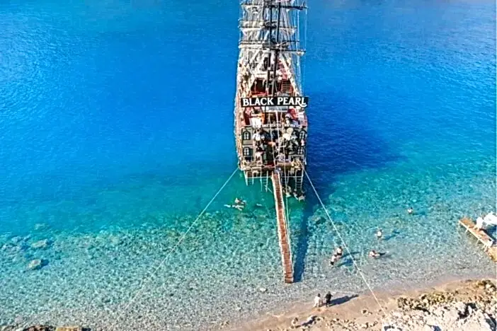 Fethiye Kelebekler Vadisi Tekne Turu – Black Pearl