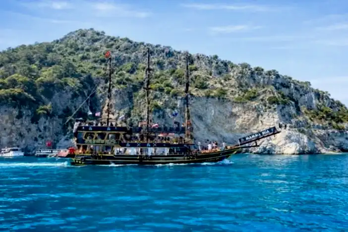 Marmaris Mamma Mia Korsan Tekne Turu