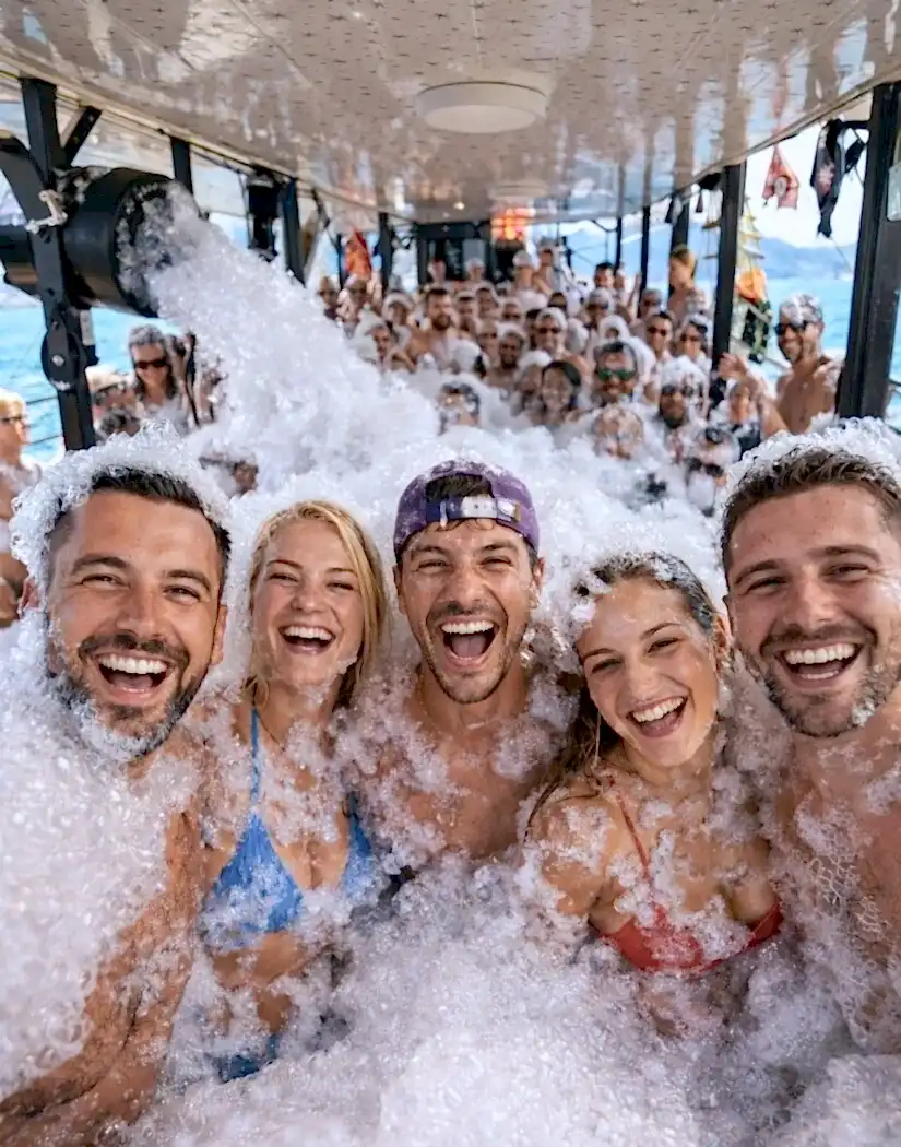 Marmaris Mamma Mia Korsan Tekne Turu