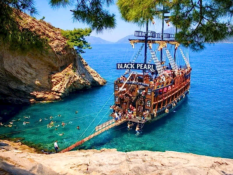 Mavi Mağara (hava koşullarına bağlı)