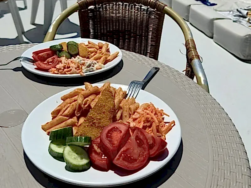Denizin Ortasında Açık Büfe Ziyafete Var mısınız?